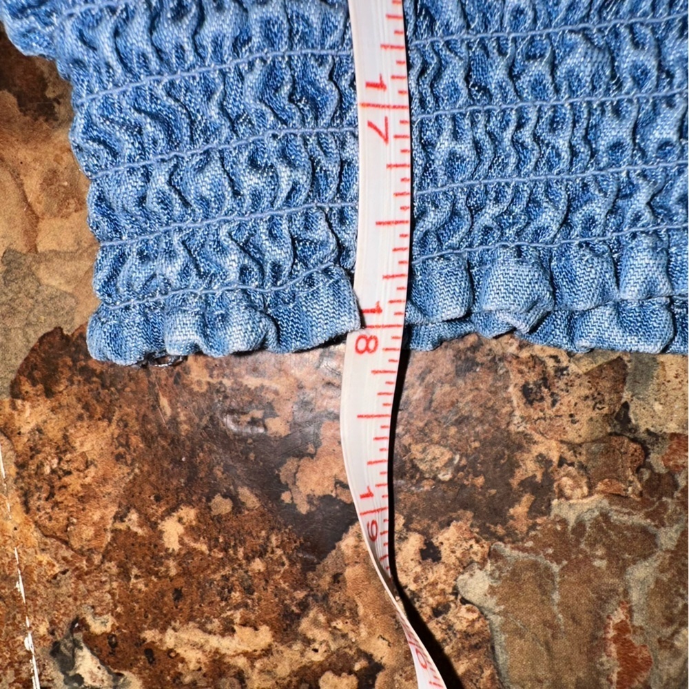 Francesca’s Blue Rain V Neck Chambray Ruched Waist Short Cap Sleeve Size Small - Picture 8 of 8